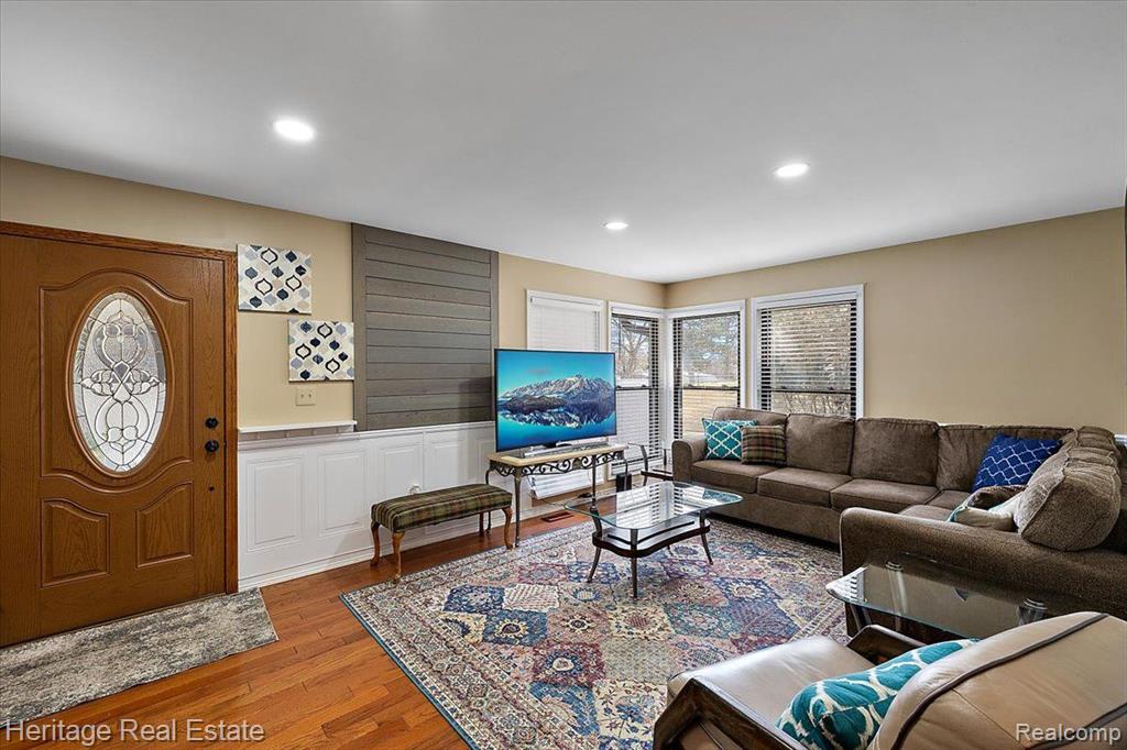 2855 ROUNDTREE Drive, APT 104 L, Troy, MI 48083 — Photo 4