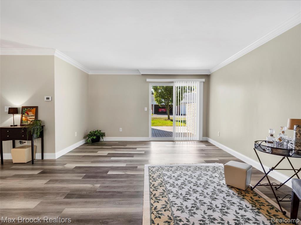 628 Country Club Drive, 23, Saint Clair Shores, MI 48082 — Photo 4