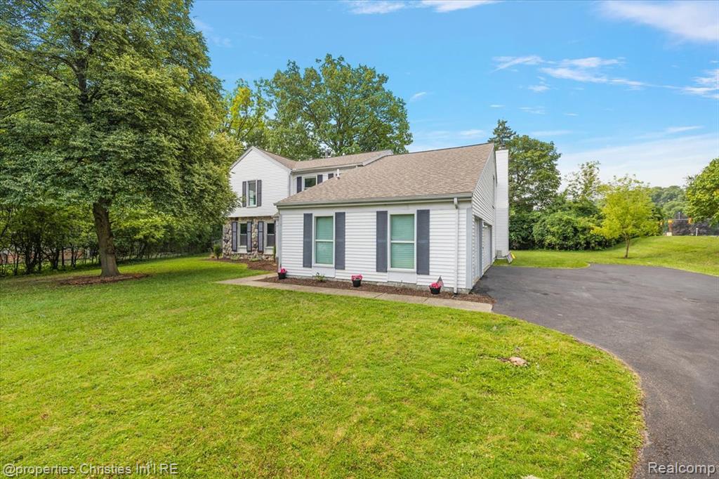 4069 Harbor Vista Drive, Orchard Lake Village, MI 48323 — Photo 4