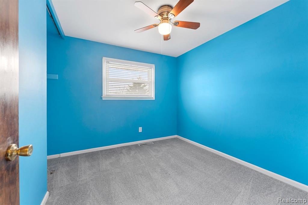 12822 Johanna Court, Riverview, MI 48193 — Photo 13