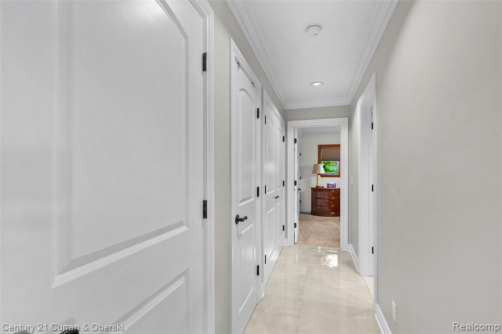 5984 Campus Drive, Dearborn Heights, MI 48127 — Photo 17