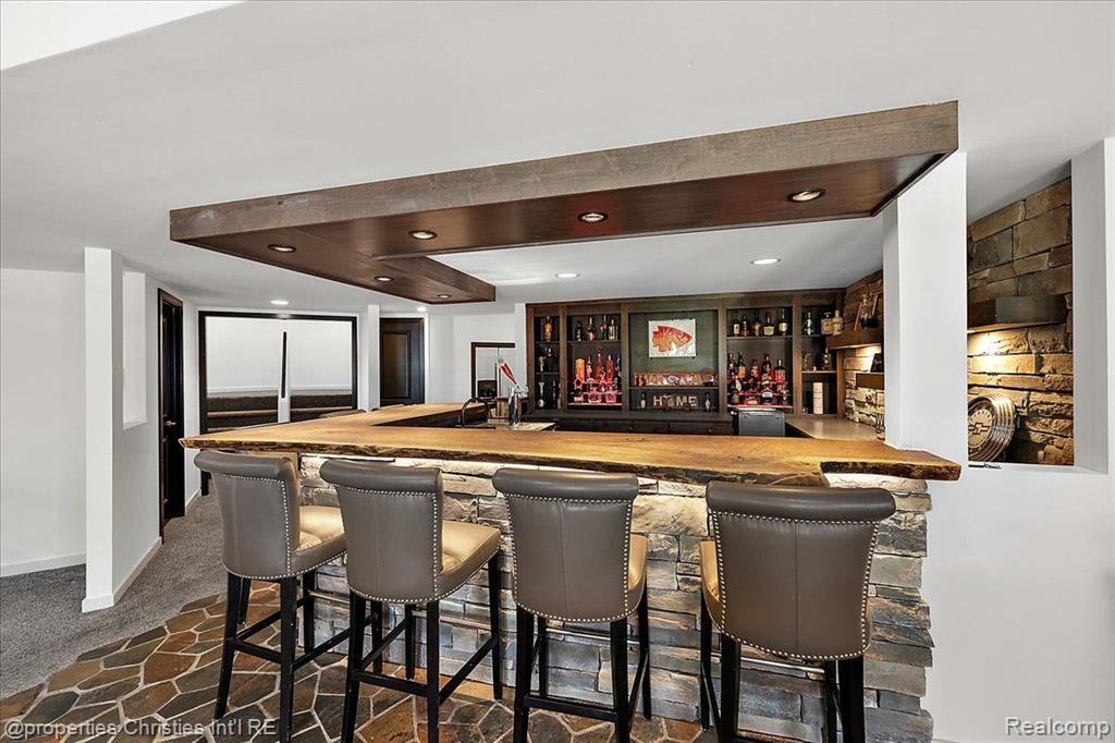 1194 EAGLE NEST CT, Milford, MI 48381 — Photo 45