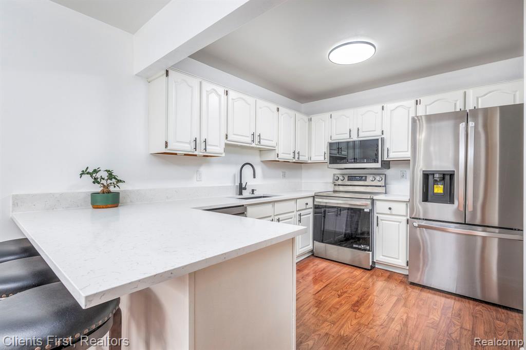 20809 W Glen Haven Circle, Novi, MI 48167 — Photo 10