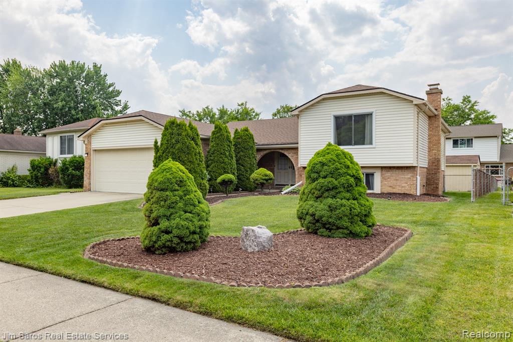 47425 Barbara Road, Macomb, MI 48044 — Photo 2