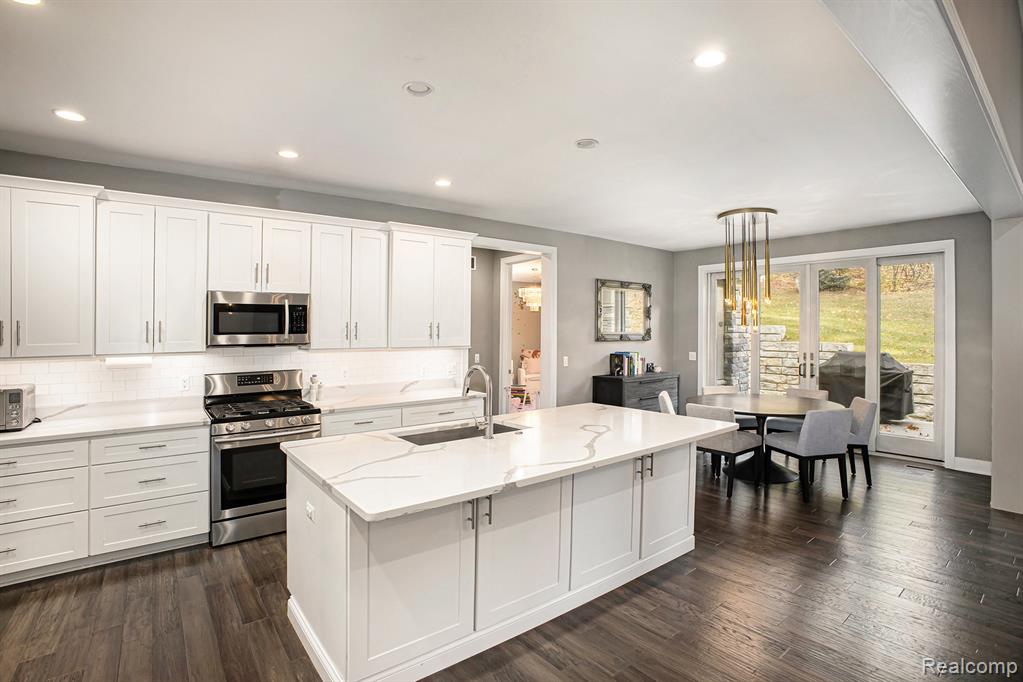 5888 Wyndam Lane, Brighton, MI 48116 — Photo 2