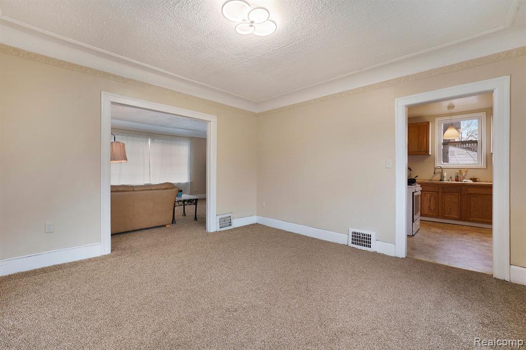 221 W Grixdale, Highland Park, MI 48203 — Photo 9