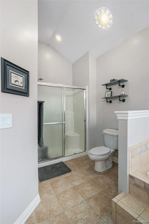 7469 Paradise Drive, Grand Blanc, MI 48439 — Photo 24