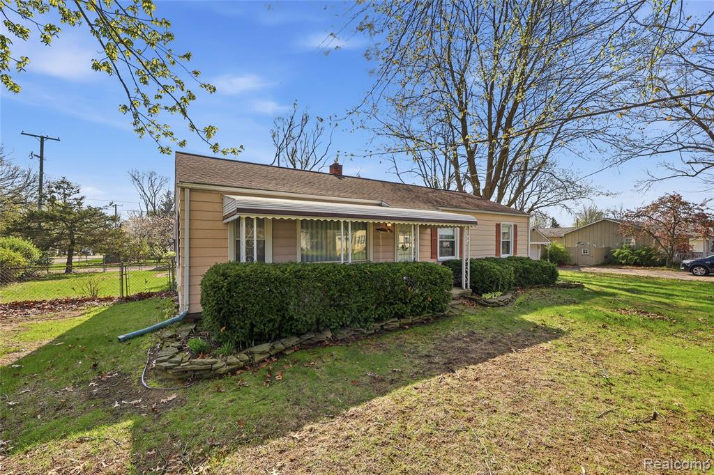 8964 Butwell Street, Livonia, MI 48150 — Photo 27