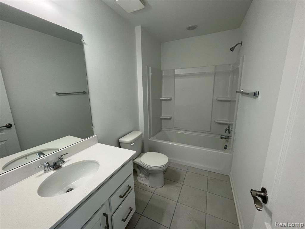 42921 Atwood Avenue, Novi, MI — Photo 24