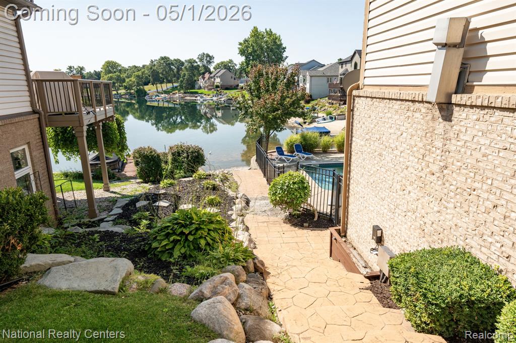 542 Bay Pointe Drive, Oxford, MI 48371 — Photo 40