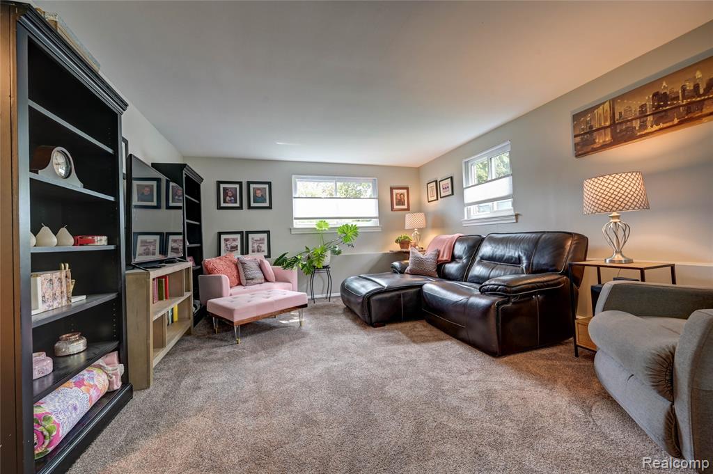 52461 Pappy Lane, Shelby Twp, MI 48316 — Photo 23
