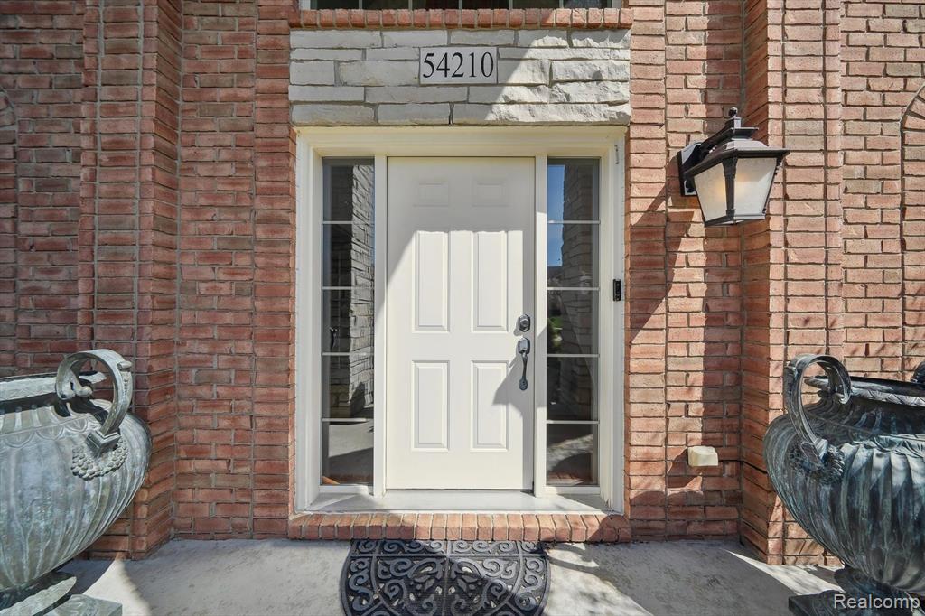 54210 BIRCHWOOD Drive, South Lyon, MI 48178 — Photo 5