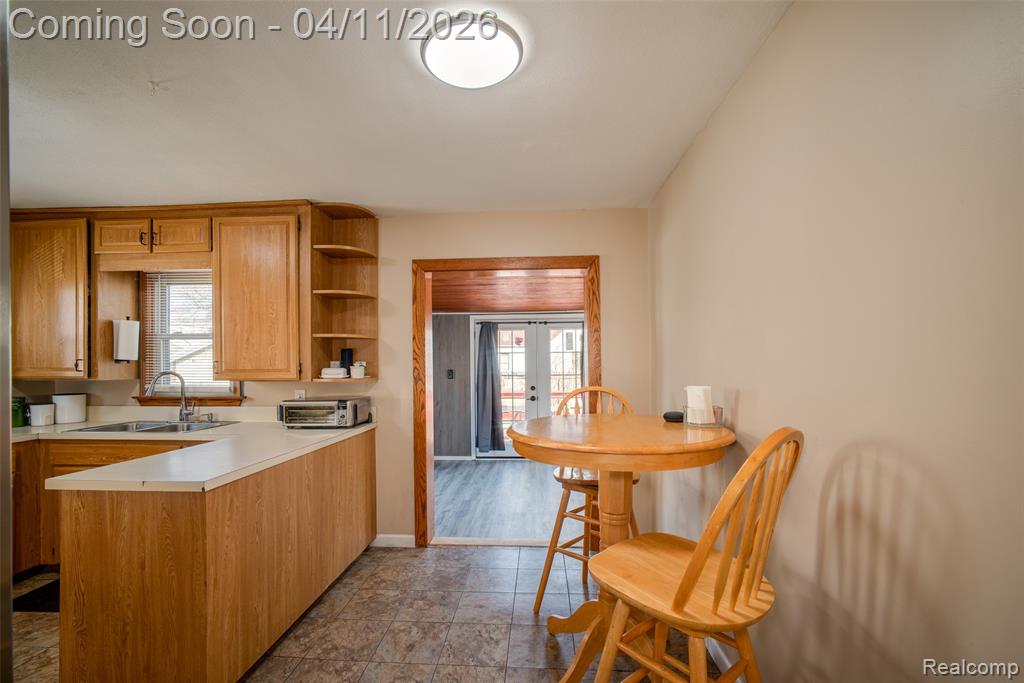 605 S Lynch Street, Flint, MI 48503 — Photo 11