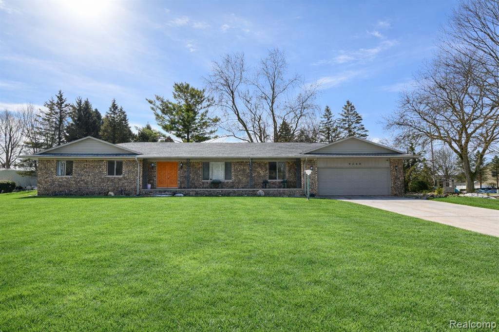 9268 La Spezia Drive, Davison, MI 48423 — front exterior