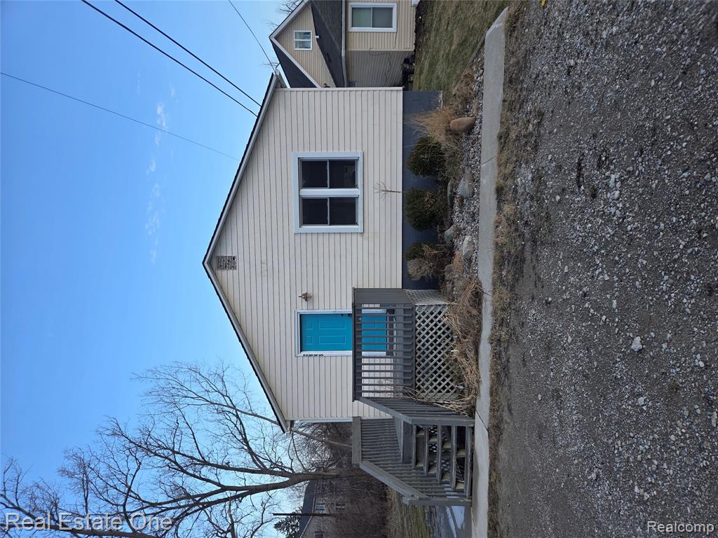 2845 School Lake Drive, Brighton, MI 48114 — front exterior