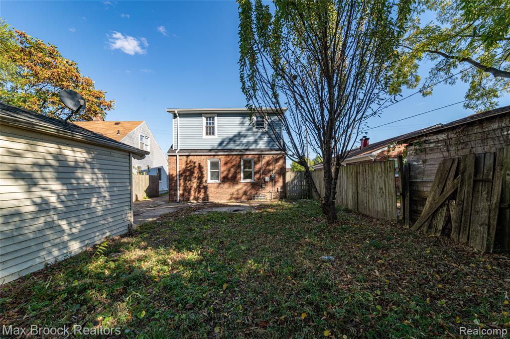 9327 Schaefer Highway, Detroit, MI 48228 — Photo 39