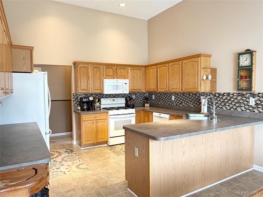23601 Oakleigh Avenue, Woodhaven, MI 48183 — Photo 12