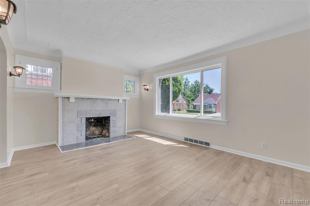 14521 SUSSEX Street, Detroit, MI 48227 — Photo 4