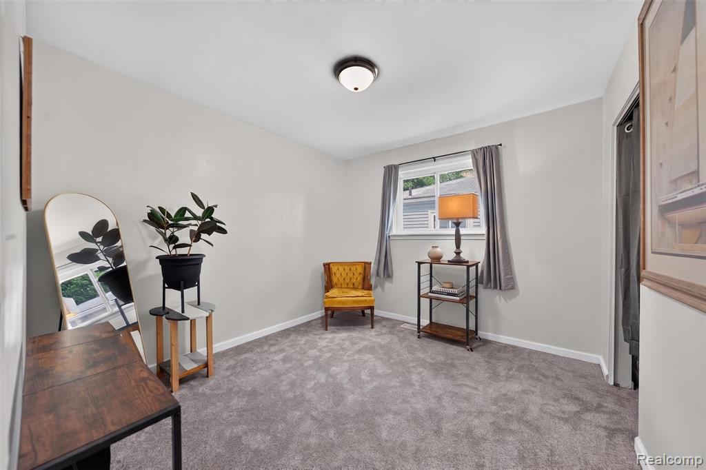 985 E Jarvis Avenue, Hazel Park, MI 48030 — Photo 13