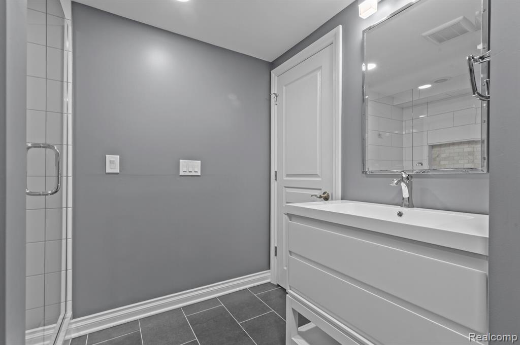 1526 Hickory Ridge Court, Canton, MI 48187 — Photo 33