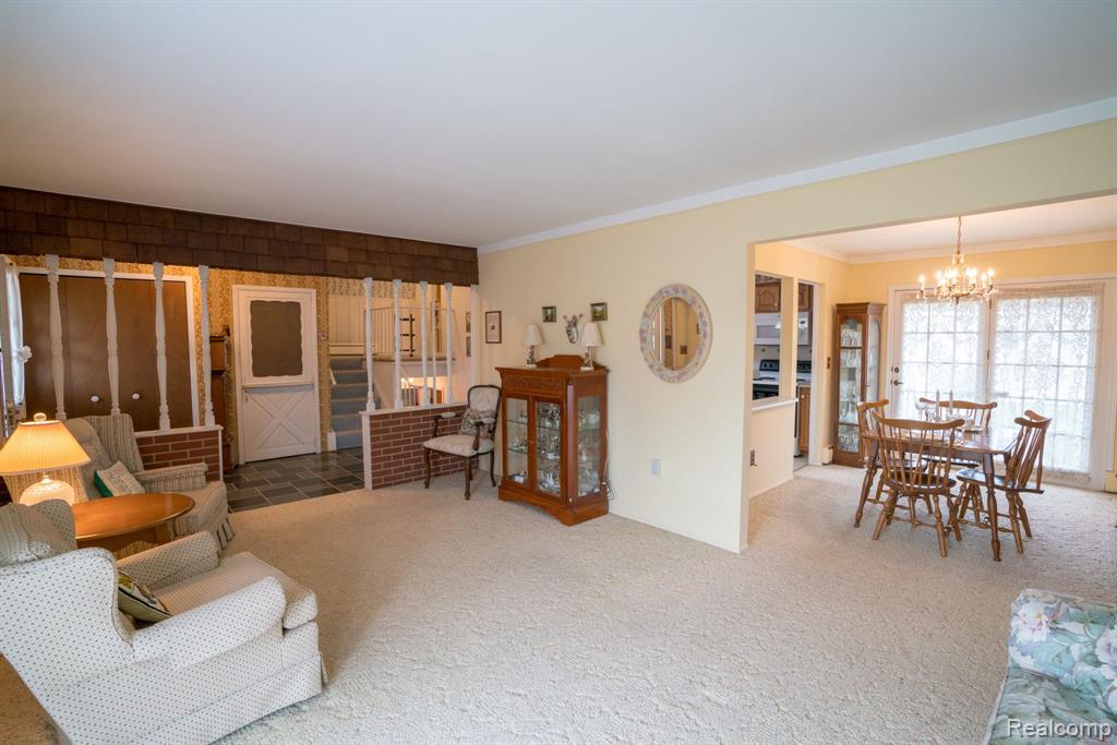 4180 DEVONSHIRE Street, Trenton, MI 48183 — Photo 17