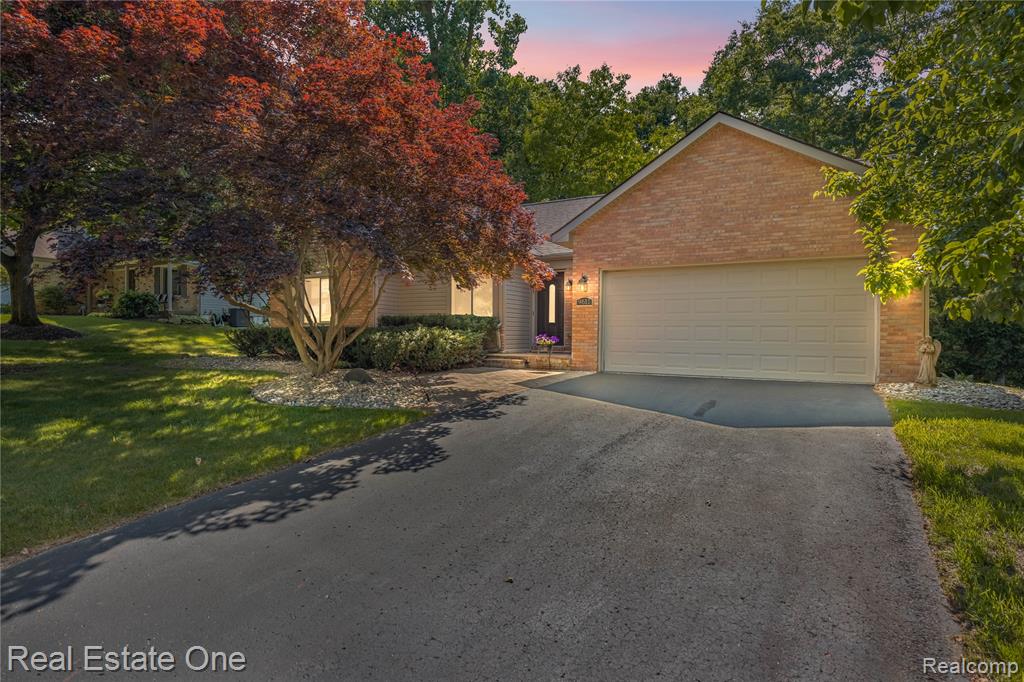 9611 Klais Road, Clarkston, MI 48348 — Photo 44
