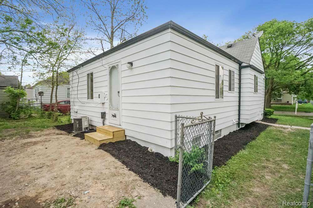 620 2ND Avenue, Pontiac, MI 48340 — Photo 4