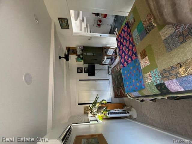 3202 Pridham Street, Keego Harbor, MI 48320 — Photo 9