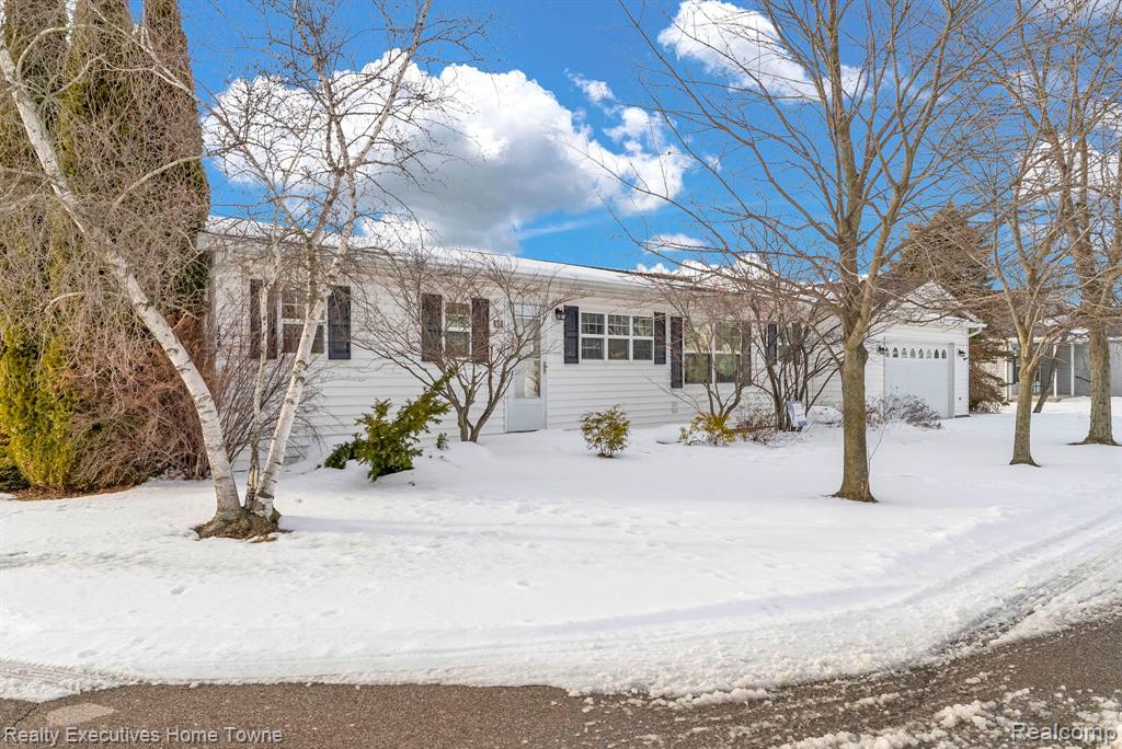 3211 Keewahdin #124, Fort Gratiot, MI 48059 — Photo 4