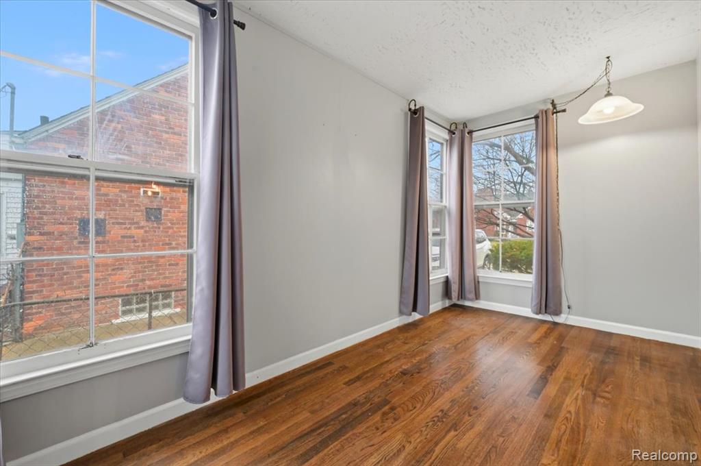 431 Colonial Court, Grosse Pointe Farms, MI 48236 — Photo 13