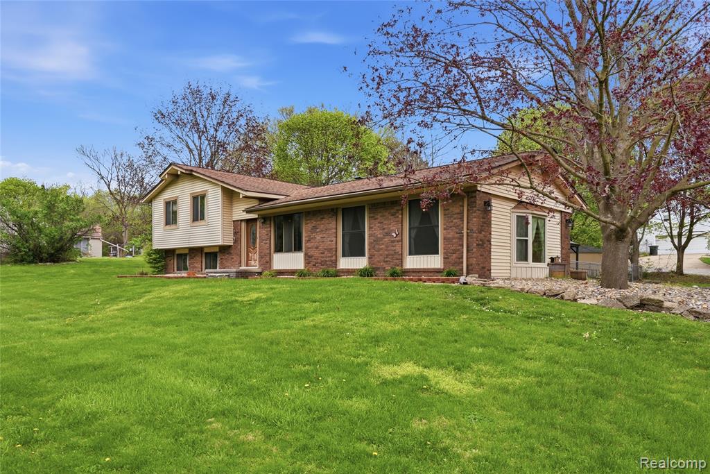 1525 E Dawson Road, Milford, MI 48381 — Photo 4