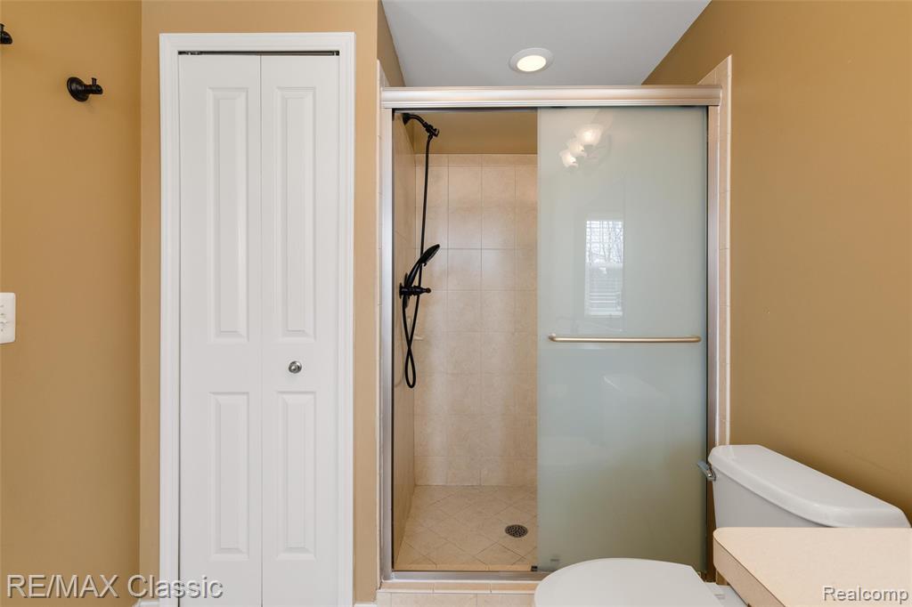 8114 Heron Hills Drive, Walled Lake, MI 48390 — Photo 21