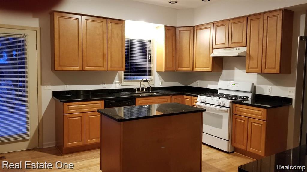 4978 Somerton Drive, Troy, MI 48085 — Photo 4