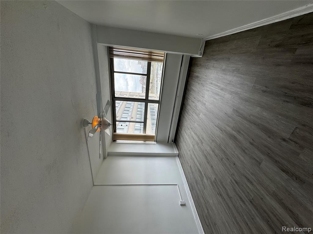 8900 E Jefferson Avenue, 630-631, Detroit, MI 48214 — Photo 10