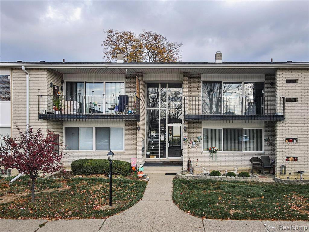 8497 Kennedy Circle, 7, Warren, MI 48093 — front exterior