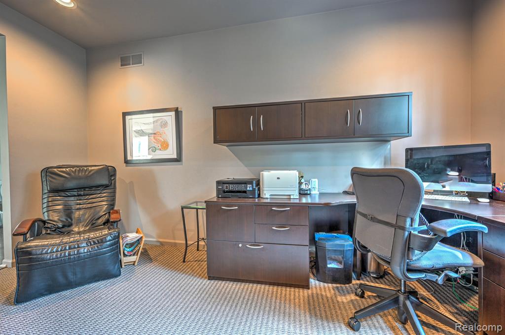 40832 KINGSLEY Lane, Novi, MI 48377 — Photo 17