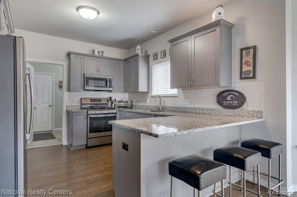 5236 HAWKSEYE Trace, Warren, MI 48092 — Photo 14