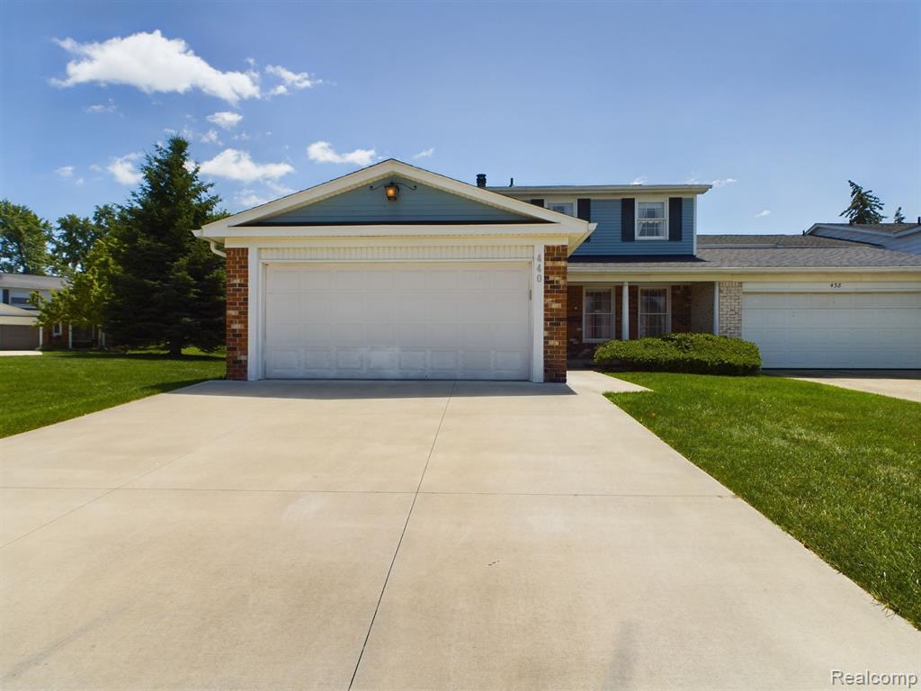 440 Lockmoor Court, Grand Blanc, MI 48439 — Photo 2