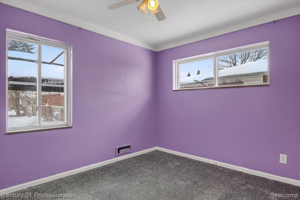 16786 Sprenger Avenue, Eastpointe, MI, 48021