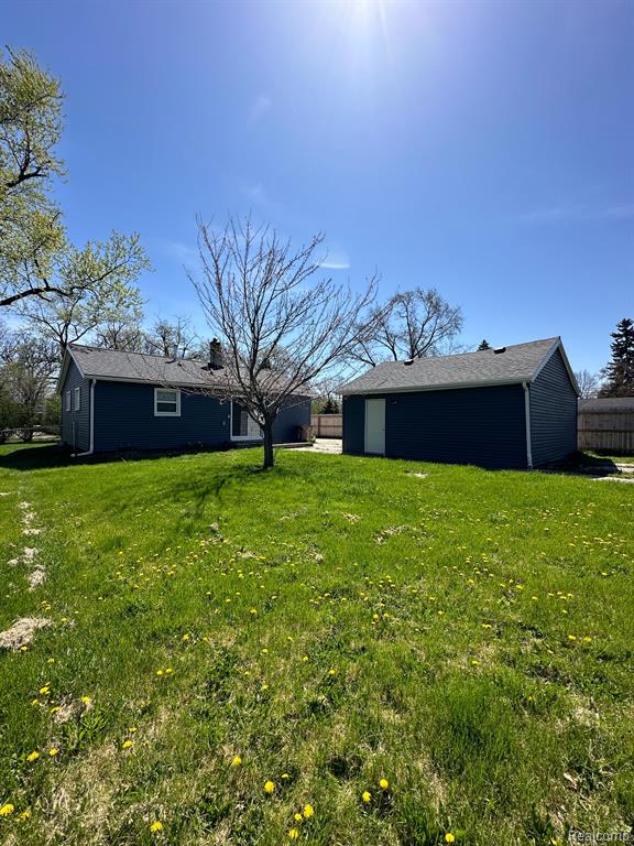 769 PALMER Drive, Pontiac, MI 48342 — Photo 18