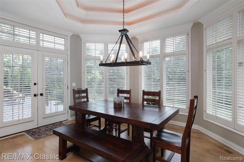18438 Clairmont Circle E, Northville, MI 48168 — Photo 29