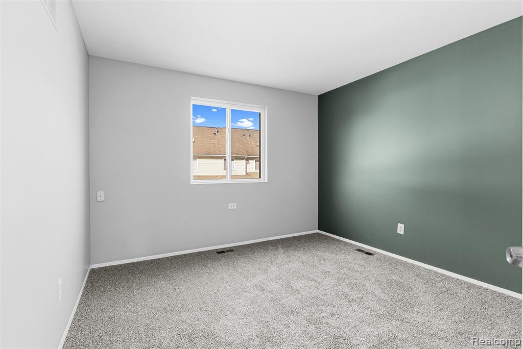 253 Stonegate W, Pontiac, MI 48341 — Photo 21