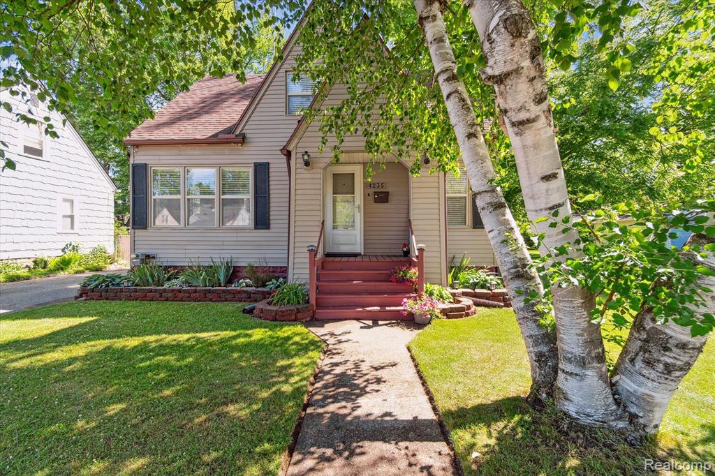 4235 RED ARROW Road, Flint, MI 48507 — Photo 2
