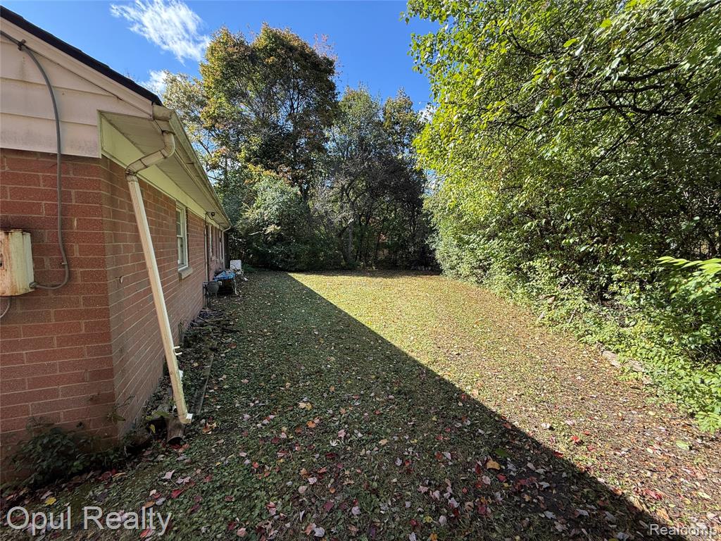 42550 Clemons Drive, Plymouth, MI 48170 — Photo 4