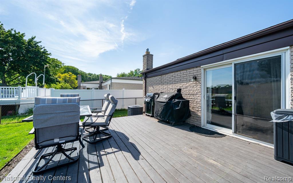 1760 Westwood Drive, Madison Heights, MI 48071 — Photo 22