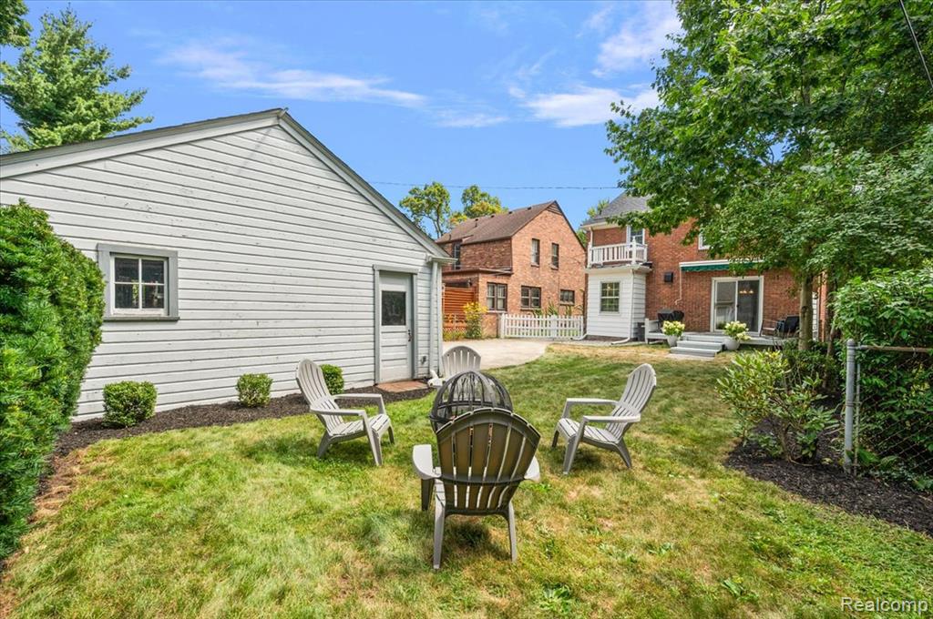 910 W Oakridge Street, Ferndale, MI 48220 — Photo 48