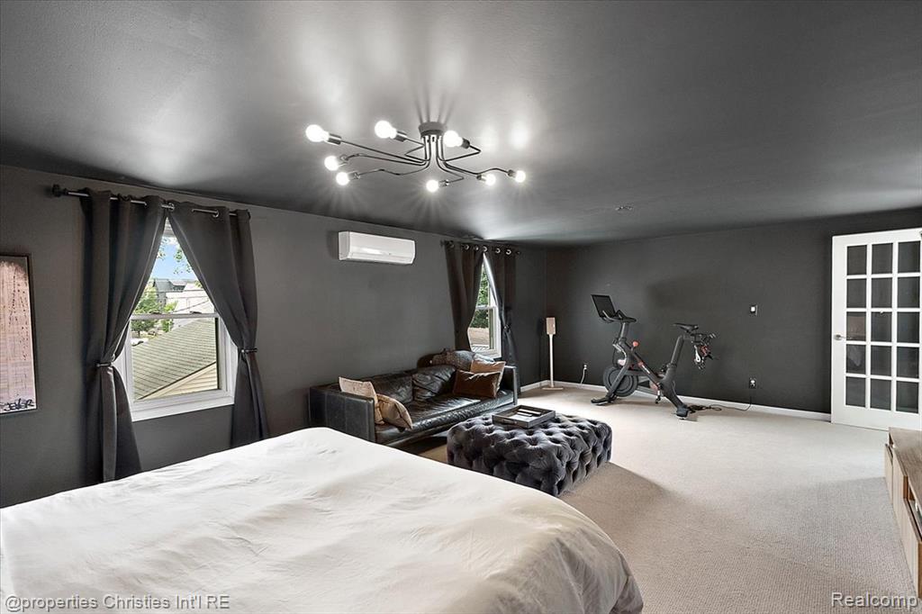 559 E Southlawn Boulevard, Birmingham, MI 48009 — Photo 20