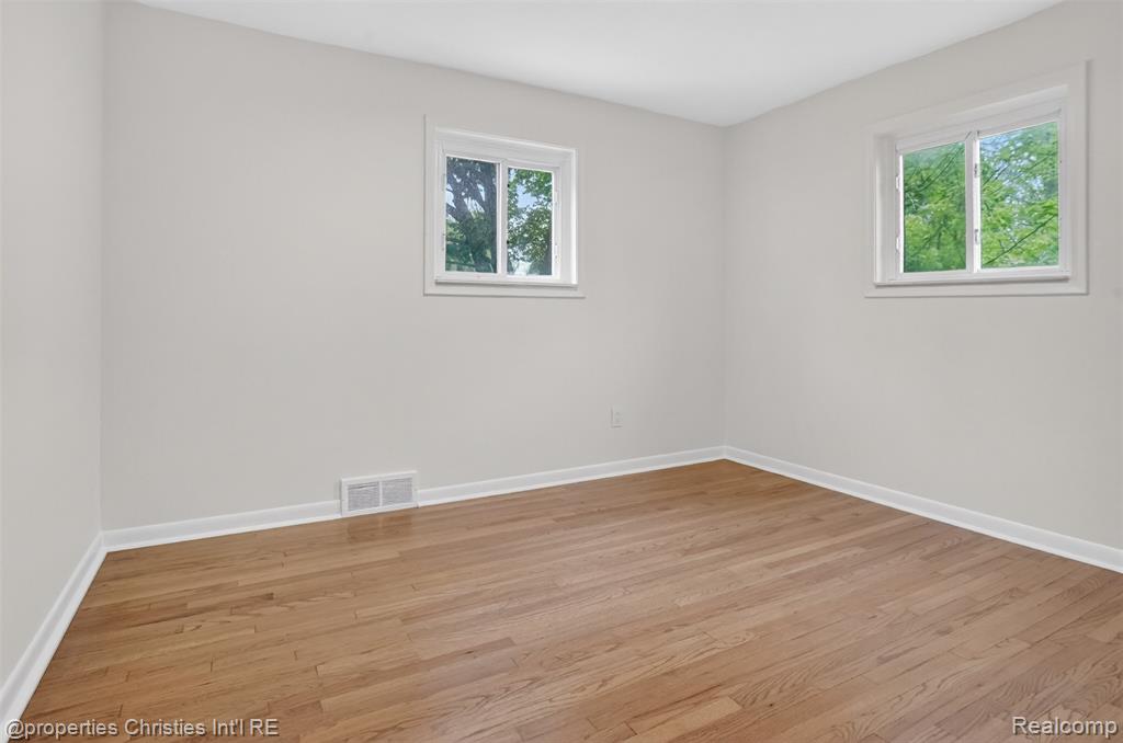 720 Manordale Court, Milford, MI 48381 — Photo 19