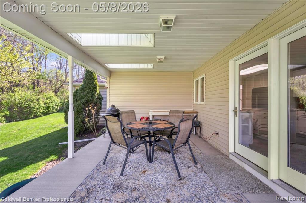 2243 Ridgemoor Court, Burton, MI 48509 — Photo 6