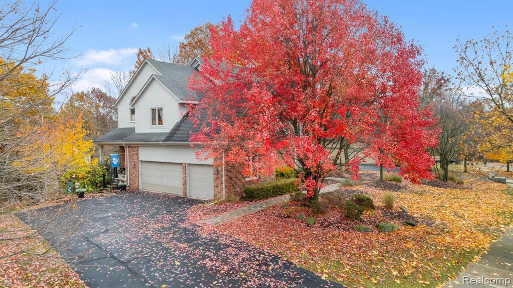 6775 Carlyle Crossing, West Bloomfield, MI — Photo 53